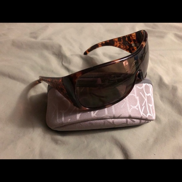 Sunglasses - Picture 1 of 1